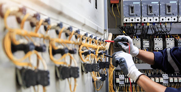 Professional Electrician technician working in Owensville, MO